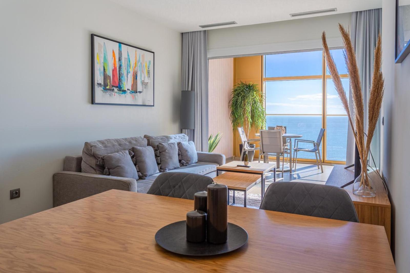 Intempo & By Leo Apartment