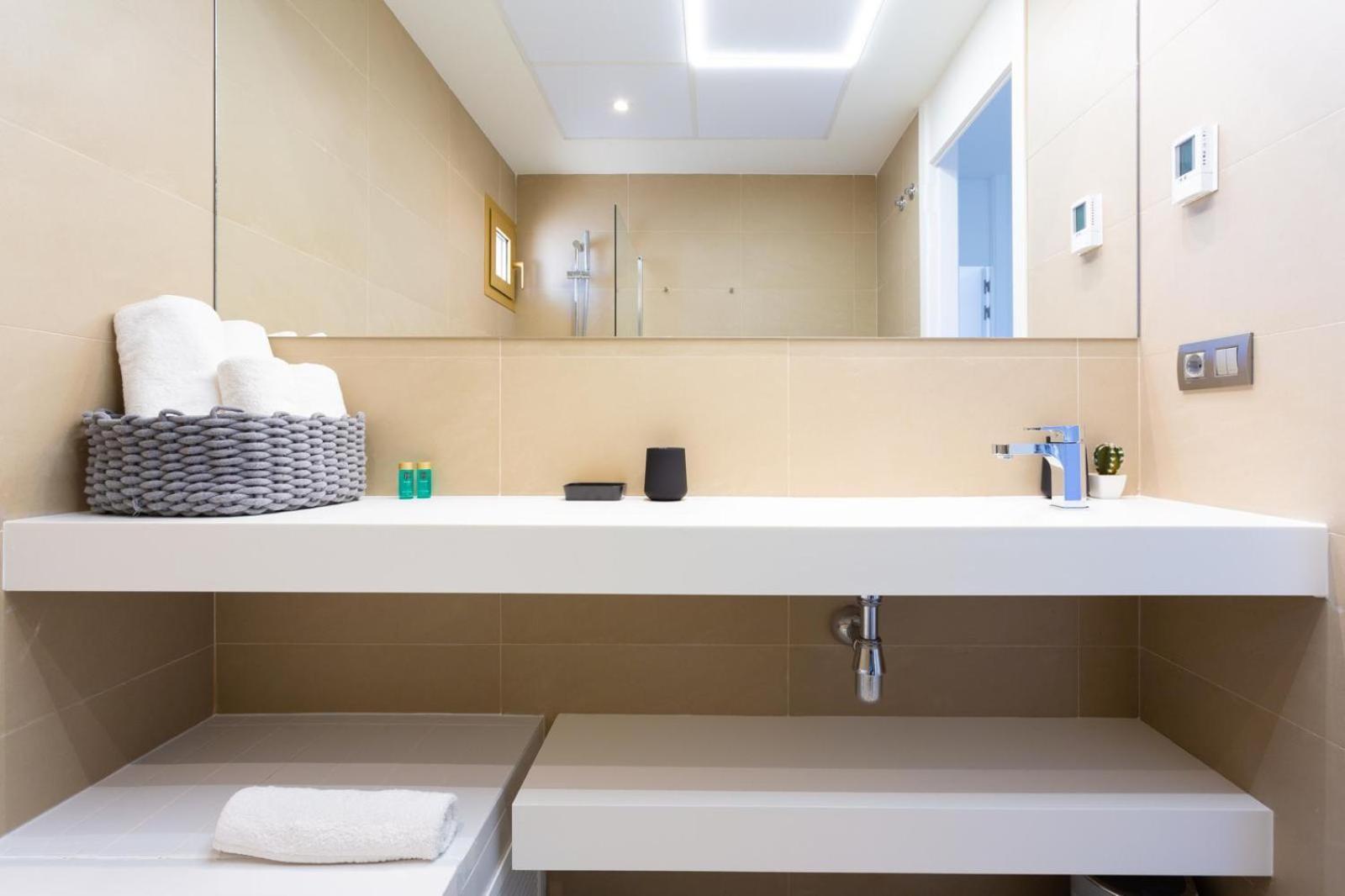 Intempo & By Leo Apartment